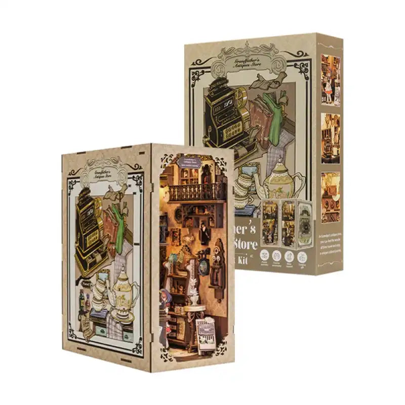 Deux kits de livres miniatures, l’un assemblé et l’autre dans son emballage de vente au détail.