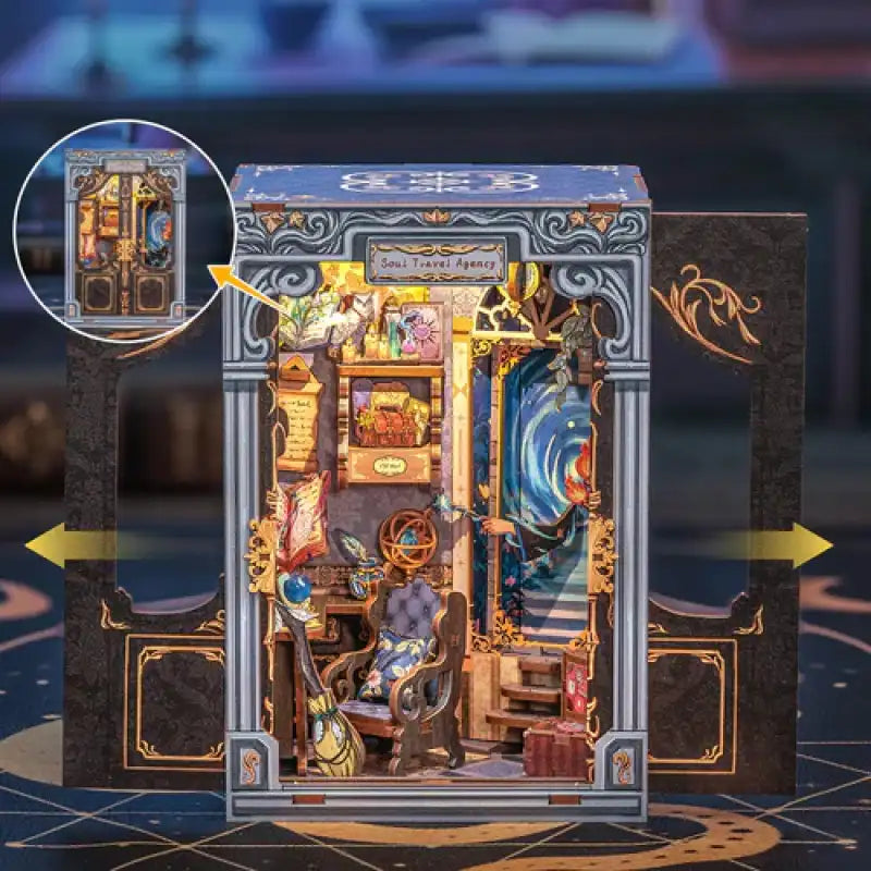 Un diorama miniature complexe d’une ’agence de voyage de l’âme’ avec des meubles détaillés et une fenêtre céleste.