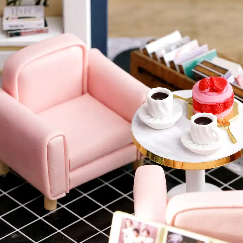 Maison Miniature Café Littéraire