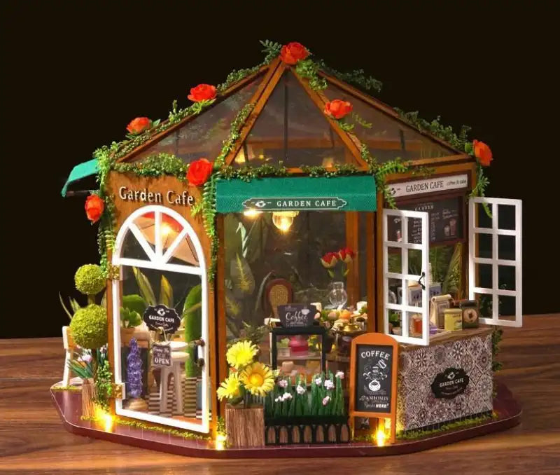 Maison Miniature Garden Café