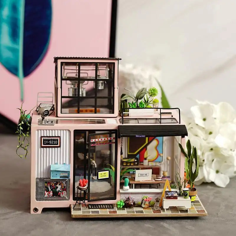 Maison Miniature Kevin's Bachelor Studio