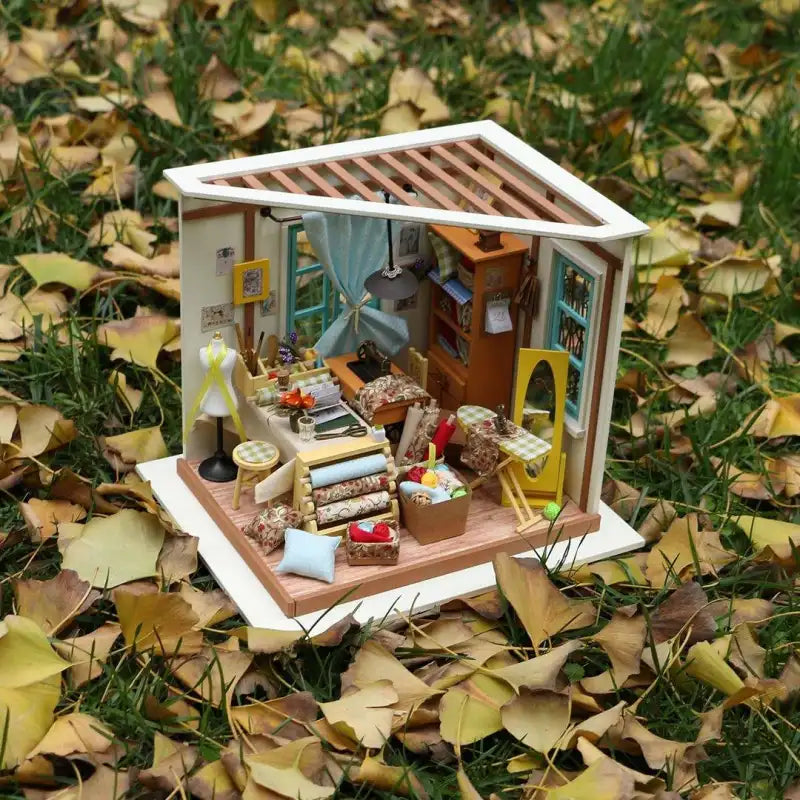 Maison Miniature Lisa's Tailor Room