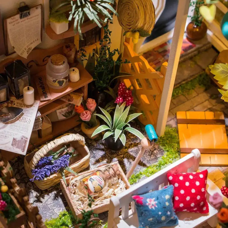 Maison Miniature Miller's Garden